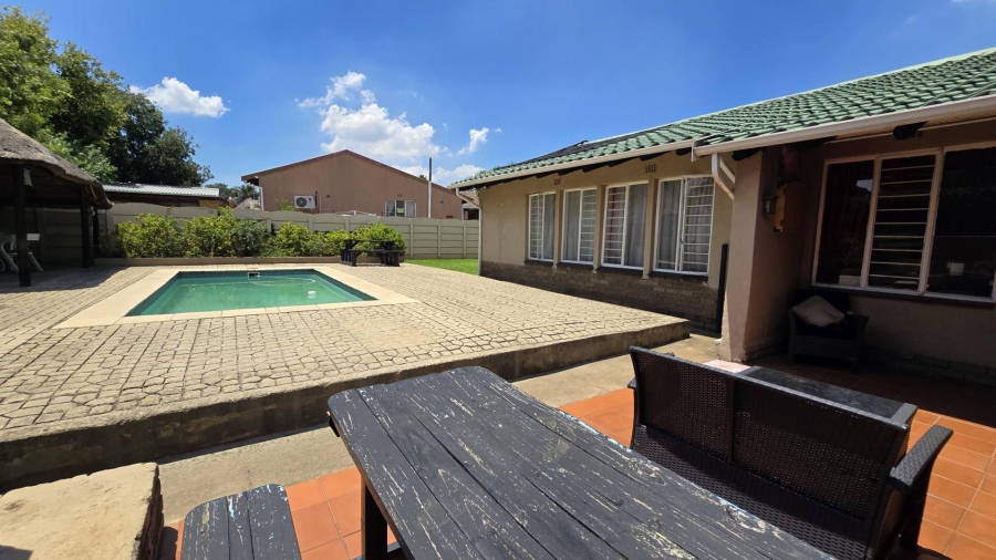 4 Bedroom Property for Sale in Verwoerdpark Gauteng
