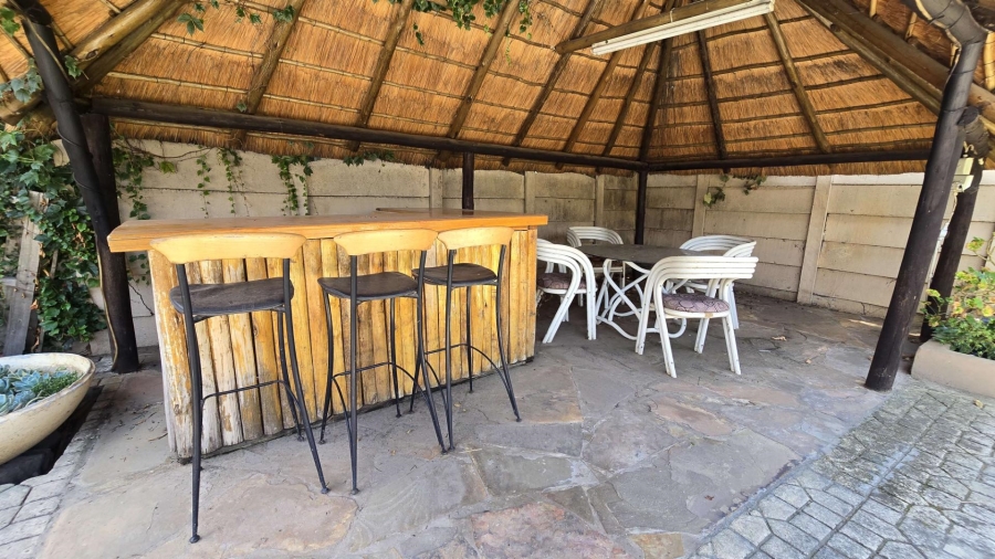 4 Bedroom Property for Sale in Verwoerdpark Gauteng