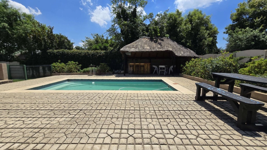 4 Bedroom Property for Sale in Verwoerdpark Gauteng