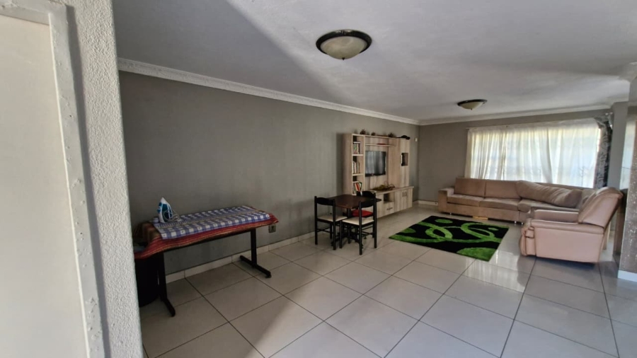 3 Bedroom Property for Sale in Bassonia Gauteng