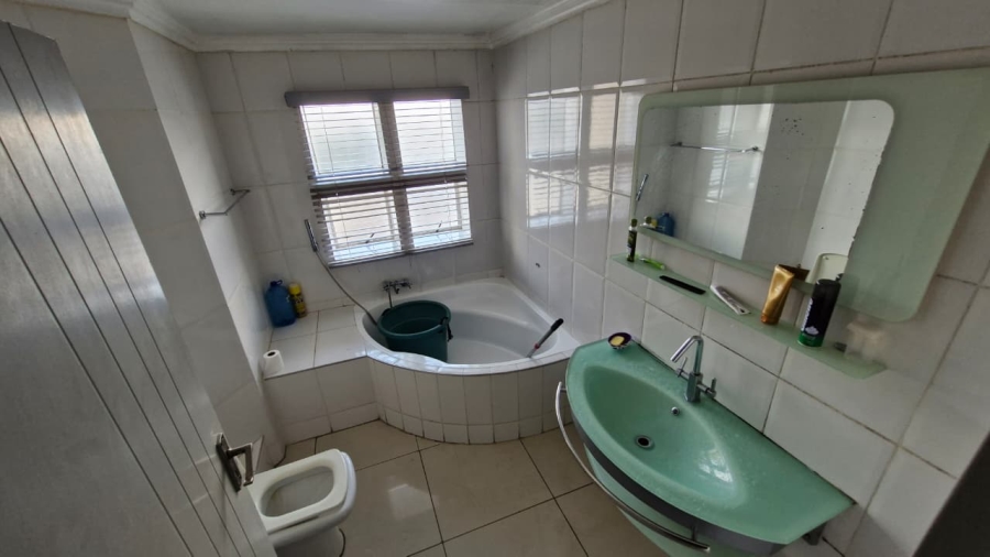 3 Bedroom Property for Sale in Bassonia Gauteng