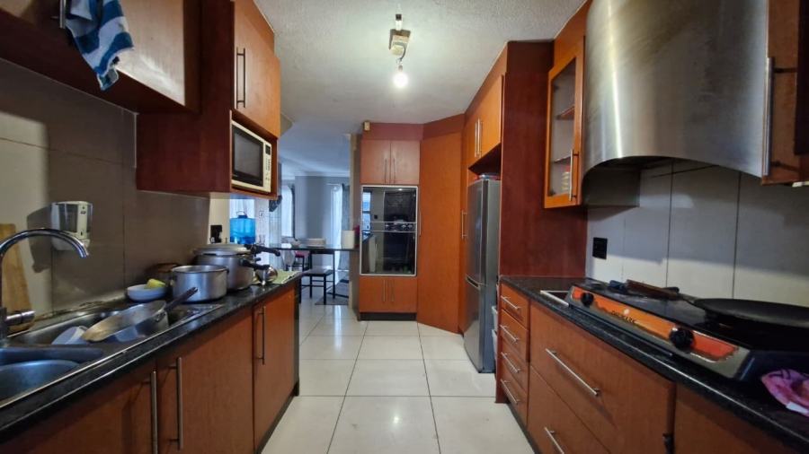 3 Bedroom Property for Sale in Bassonia Gauteng