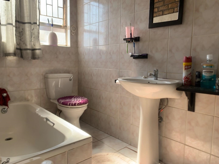 3 Bedroom Property for Sale in Townsview Gauteng