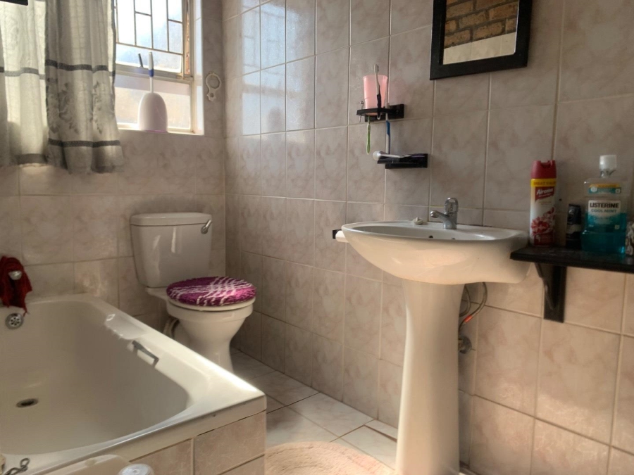 3 Bedroom Property for Sale in Townsview Gauteng