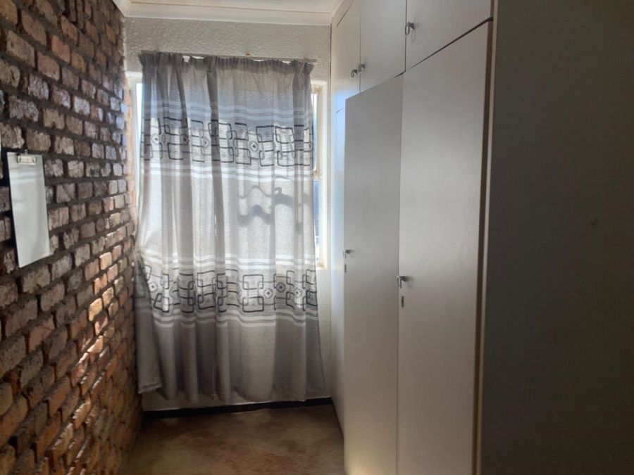 3 Bedroom Property for Sale in Townsview Gauteng