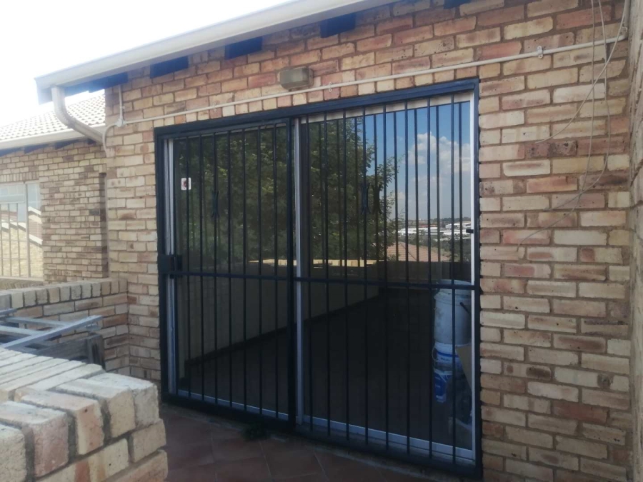 3 Bedroom Property for Sale in Elandspark Gauteng