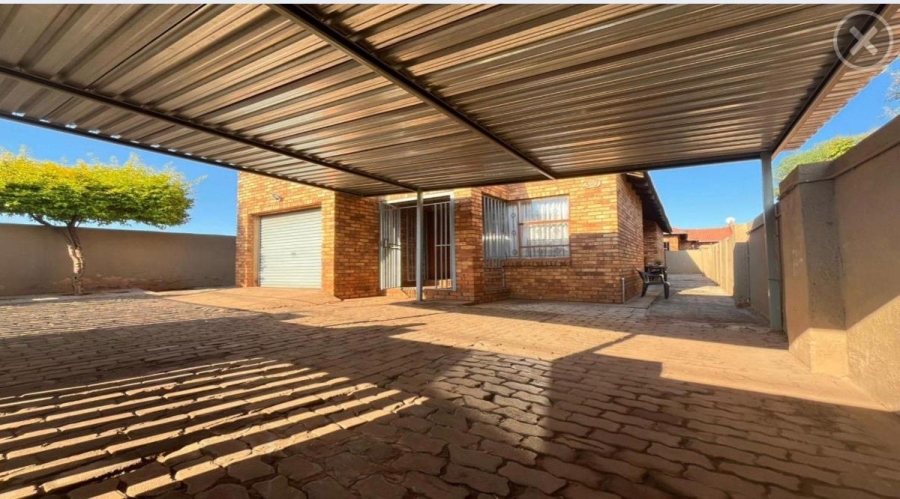 3 Bedroom Property for Sale in Soshanguve East Gauteng
