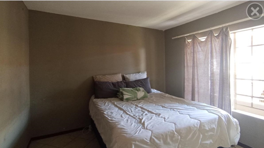 1 Bedroom Property for Sale in The Orchards Gauteng