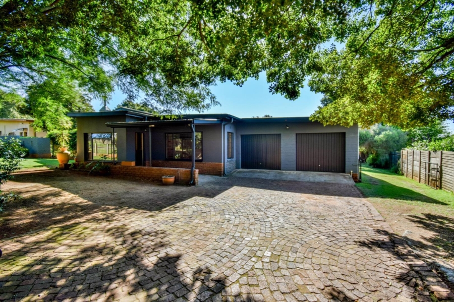 4 Bedroom Property for Sale in Valhalla Gauteng