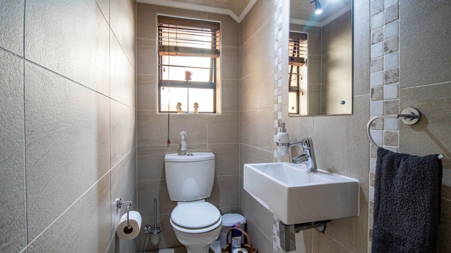 4 Bedroom Property for Sale in Brentwood Park Gauteng