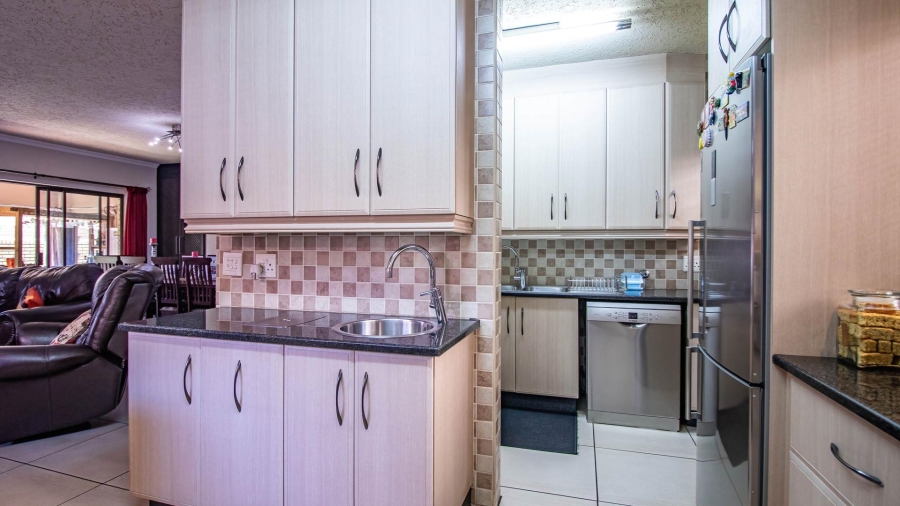 4 Bedroom Property for Sale in Brentwood Park Gauteng