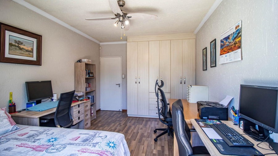 4 Bedroom Property for Sale in Brentwood Park Gauteng