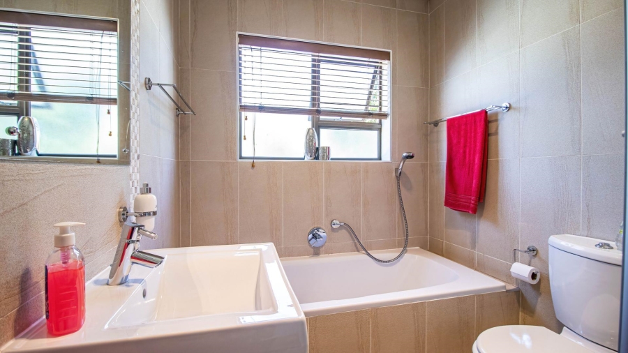 4 Bedroom Property for Sale in Brentwood Park Gauteng