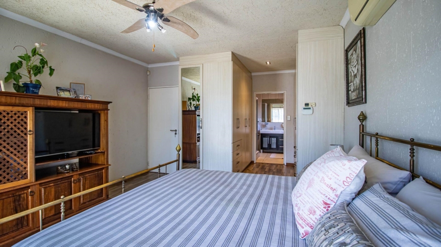 4 Bedroom Property for Sale in Brentwood Park Gauteng