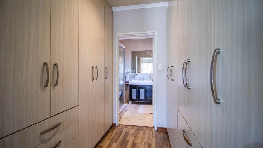 4 Bedroom Property for Sale in Brentwood Park Gauteng