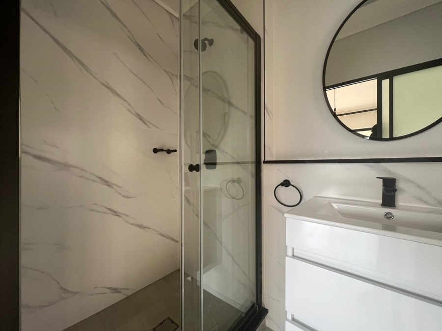 1 Bedroom Property for Sale in Waterfall Gauteng