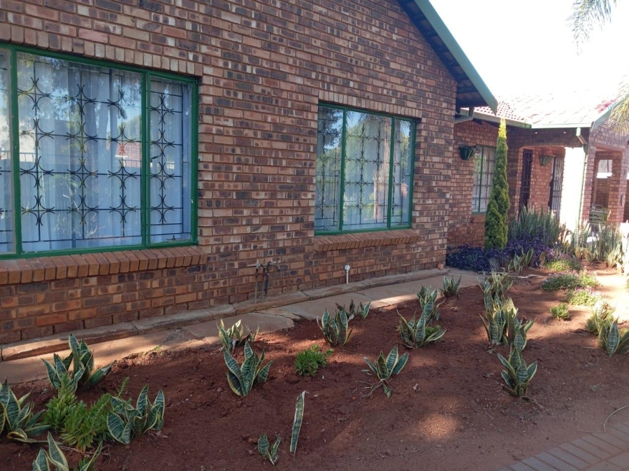 3 Bedroom Property for Sale in Chantelle Gauteng