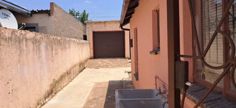 To Let 3 Bedroom Property for Rent in Soshanguve GG Gauteng