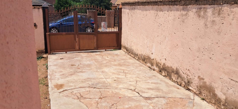 To Let 3 Bedroom Property for Rent in Soshanguve GG Gauteng