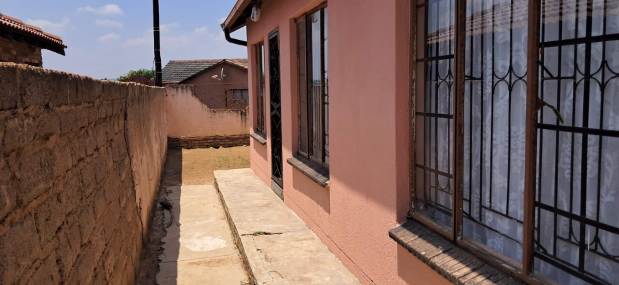 To Let 3 Bedroom Property for Rent in Soshanguve GG Gauteng
