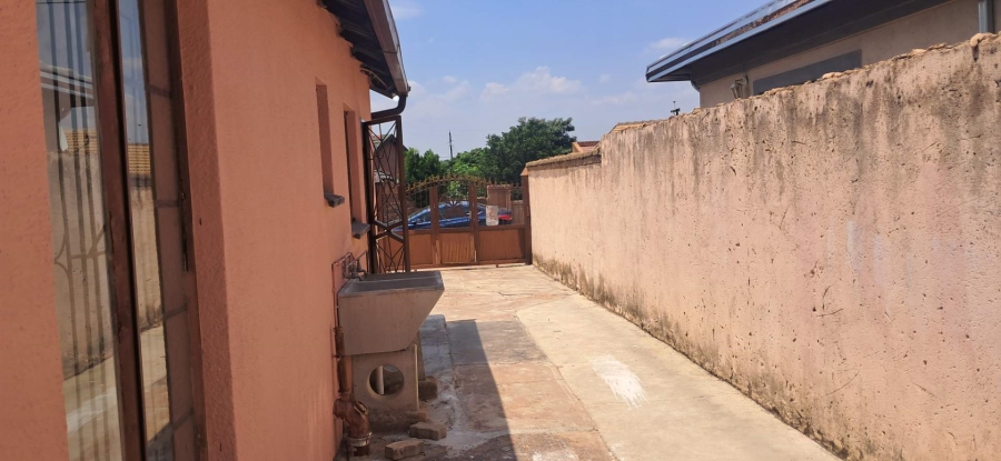 To Let 3 Bedroom Property for Rent in Soshanguve GG Gauteng