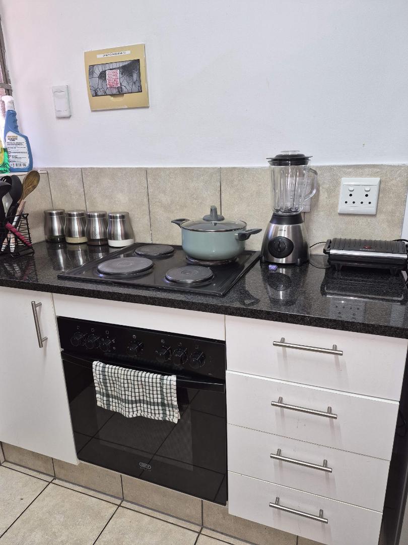 To Let 2 Bedroom Property for Rent in Edenvale Gauteng