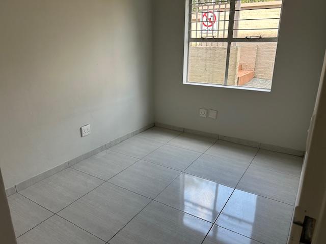 2 Bedroom Property for Sale in Sundowner Gauteng