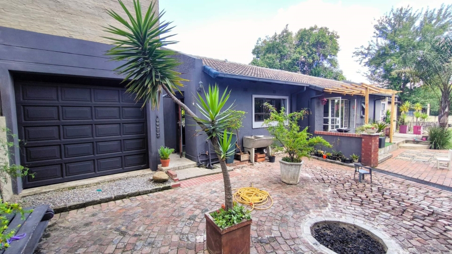 3 Bedroom Property for Sale in Brackenhurst Gauteng