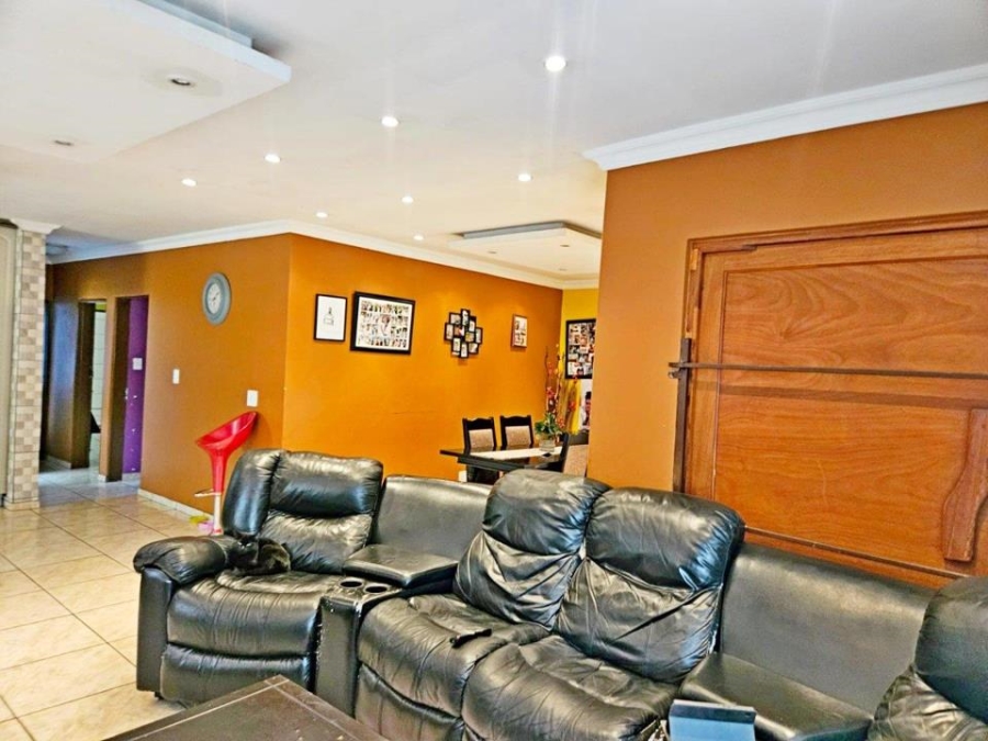 3 Bedroom Property for Sale in Birch Acres Gauteng