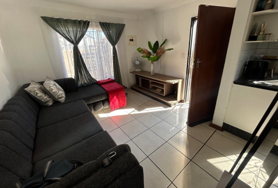 2 Bedroom Property for Sale in Roodekop Gauteng
