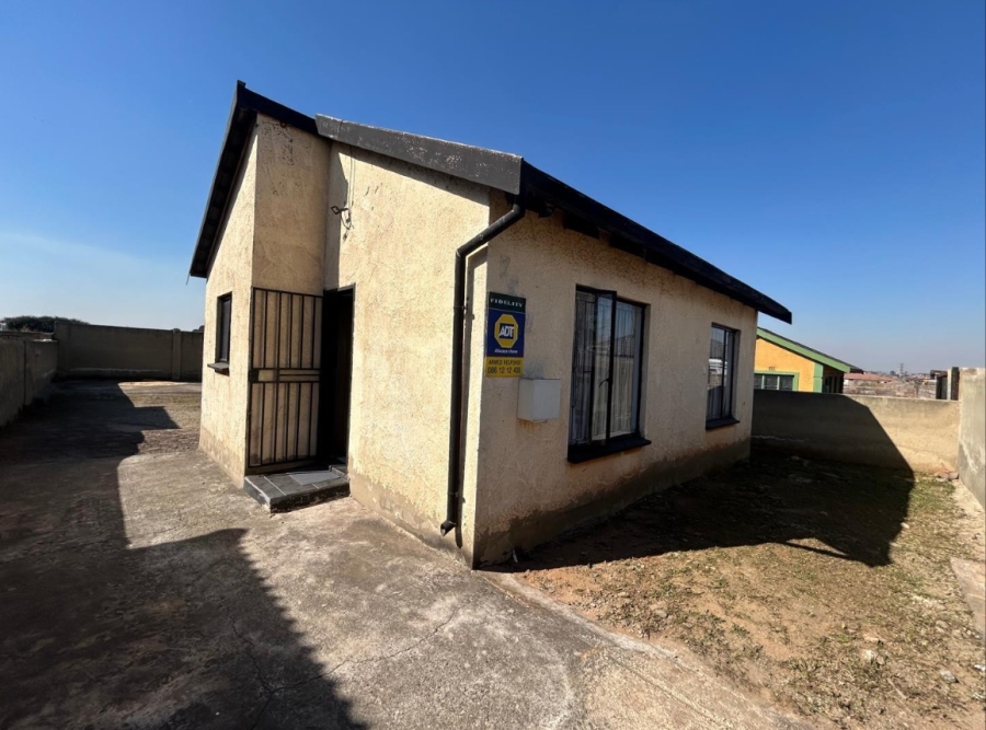 2 Bedroom Property for Sale in Roodekop Gauteng