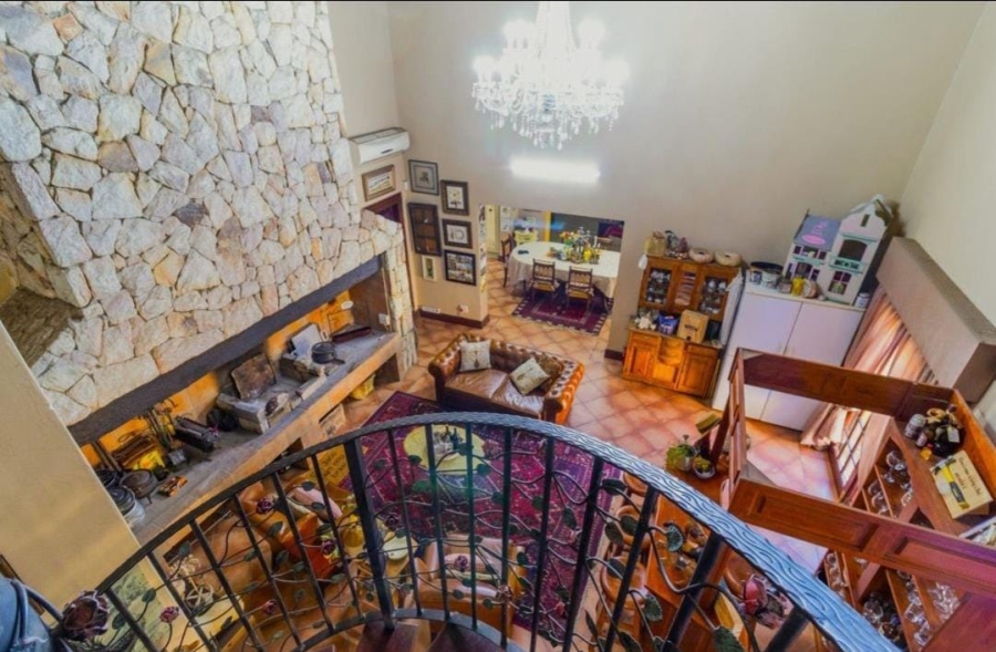 6 Bedroom Property for Sale in Alberante Gauteng