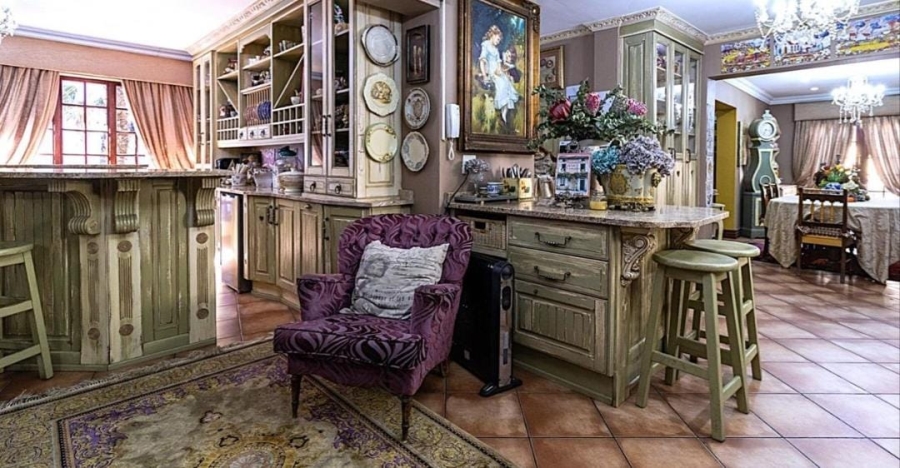 6 Bedroom Property for Sale in Alberante Gauteng