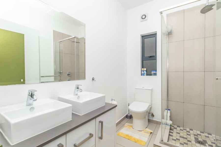 2 Bedroom Property for Sale in North Riding Gauteng