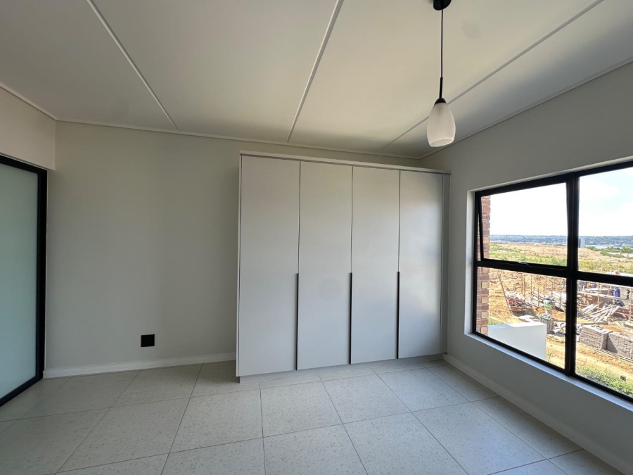 To Let 3 Bedroom Property for Rent in Waterfall Gauteng