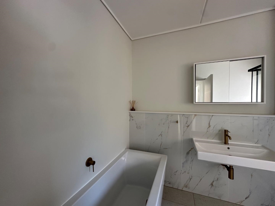 To Let 3 Bedroom Property for Rent in Waterfall Gauteng