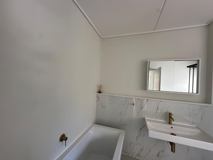 To Let 3 Bedroom Property for Rent in Waterfall Gauteng