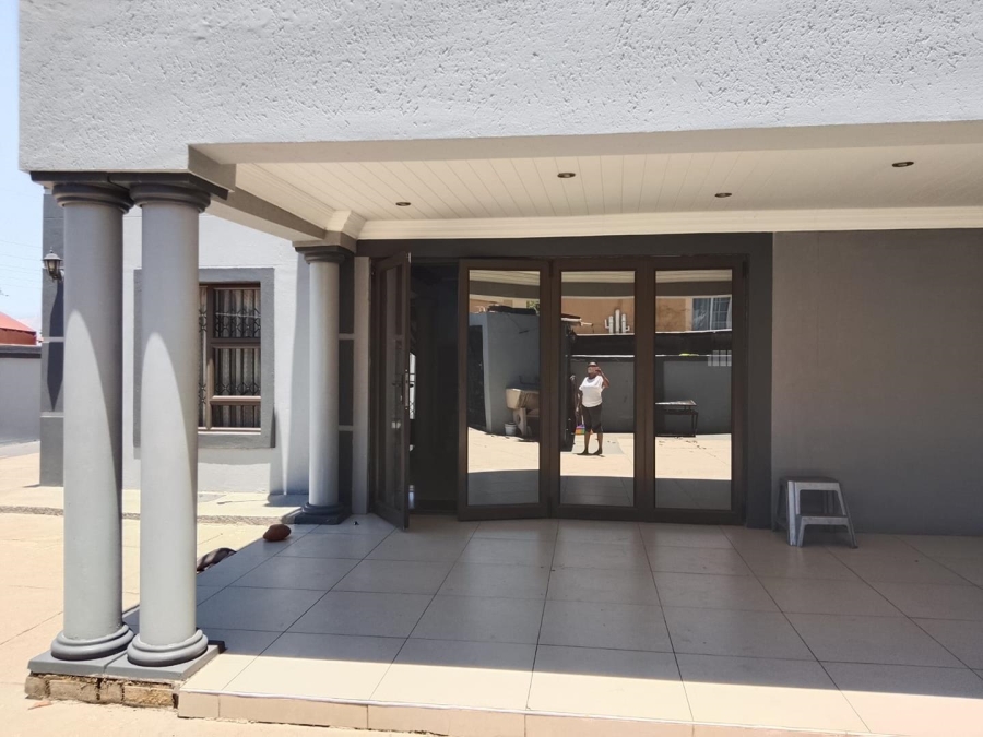 4 Bedroom Property for Sale in Nkwe Estate Gauteng