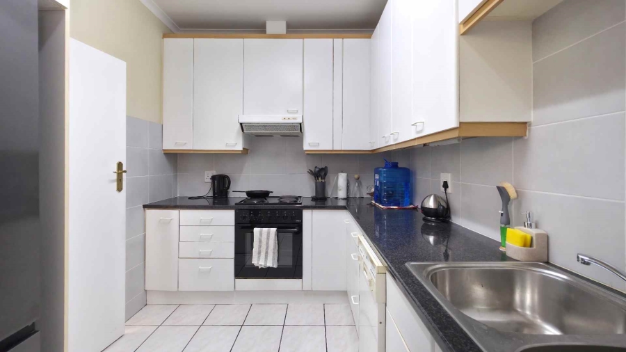 To Let 2 Bedroom Property for Rent in Sandown Gauteng