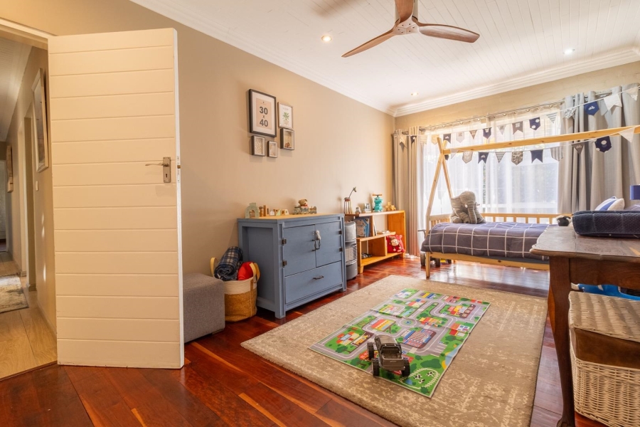 4 Bedroom Property for Sale in Rooihuiskraal Gauteng