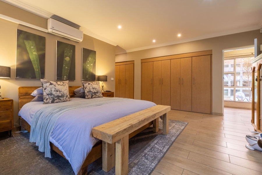 4 Bedroom Property for Sale in Rooihuiskraal Gauteng