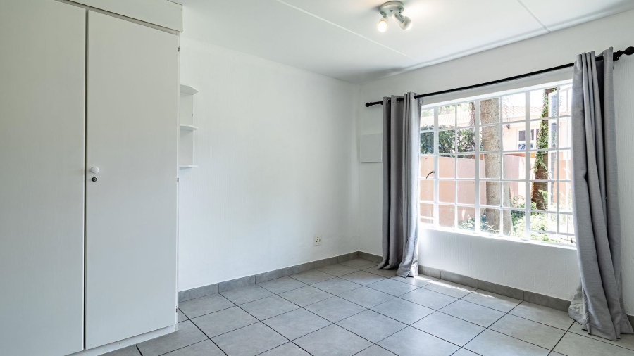 2 Bedroom Property for Sale in Weltevreden A H Gauteng