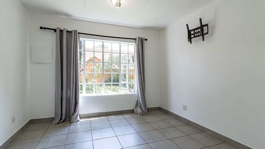 2 Bedroom Property for Sale in Weltevreden A H Gauteng