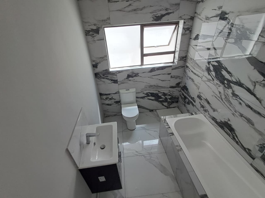 4 Bedroom Property for Sale in Liefde en Vrede Gauteng