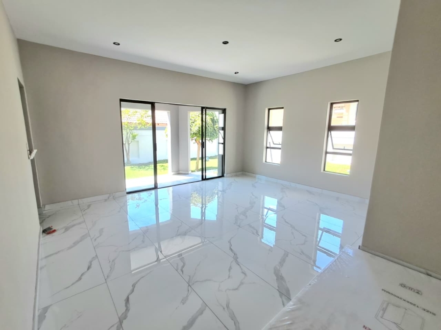 4 Bedroom Property for Sale in Liefde en Vrede Gauteng