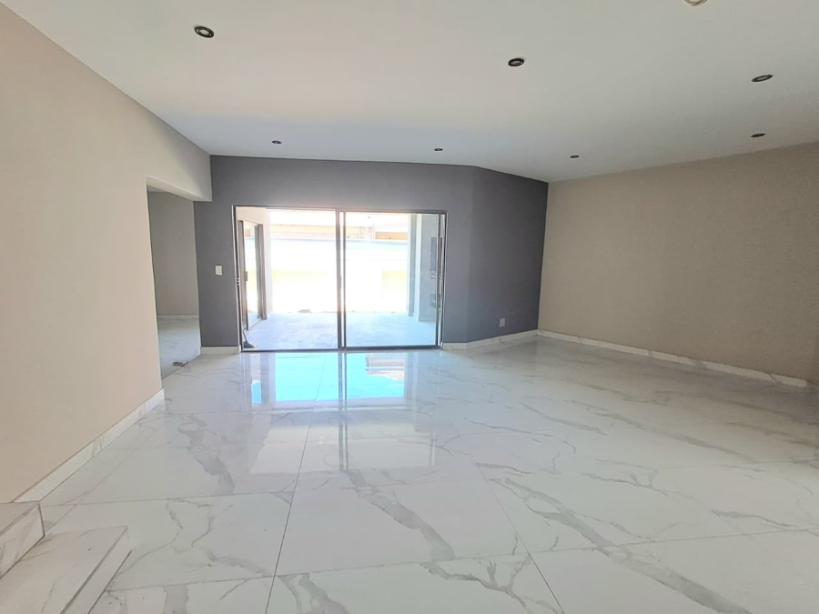 4 Bedroom Property for Sale in Liefde en Vrede Gauteng