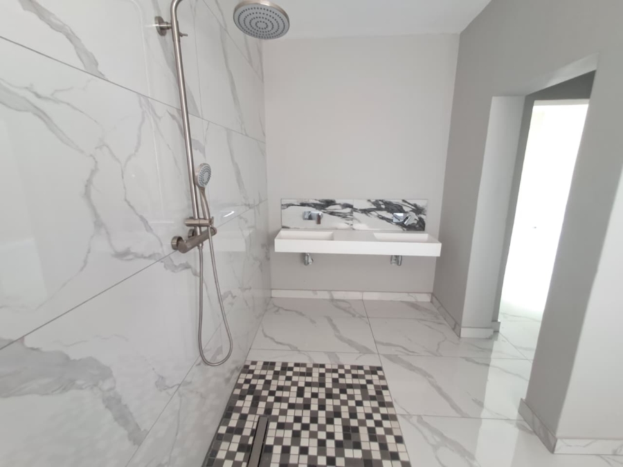 4 Bedroom Property for Sale in Liefde en Vrede Gauteng