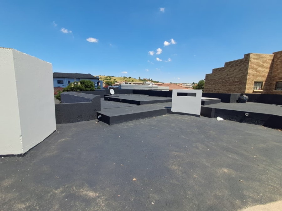 4 Bedroom Property for Sale in Liefde en Vrede Gauteng