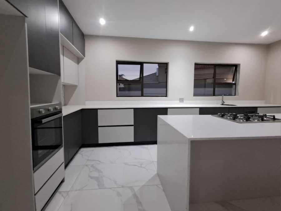 4 Bedroom Property for Sale in Liefde en Vrede Gauteng