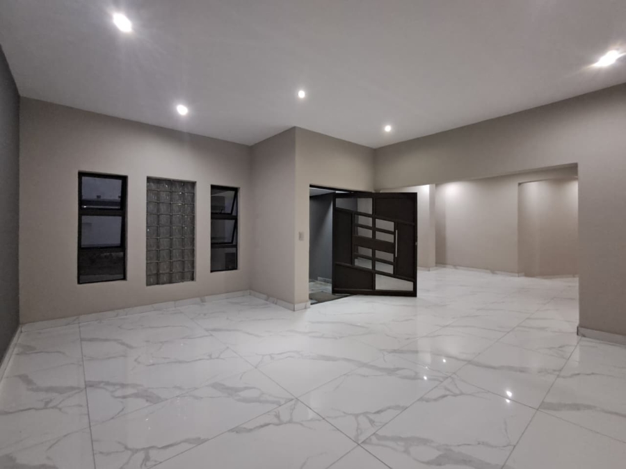 4 Bedroom Property for Sale in Liefde en Vrede Gauteng